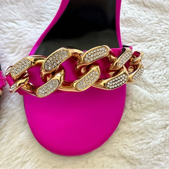 NEW!!! Versace women high heels shoes size 37.5 Authentic Retail 1250$ - Picture 3 of 9